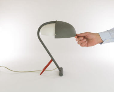 Table lamp model NX 110 by Louis Kalff for Philips with an indication of the size