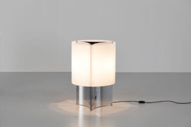 Table lamp model 526/g by Massimo Vignelli for Arteluce