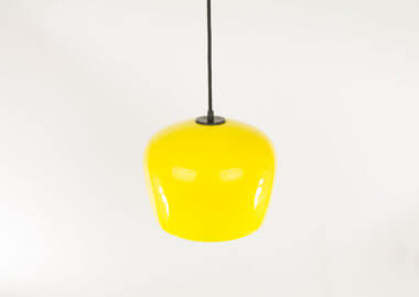 Yellow pendant by Alessandro Pianon for Vistosi in its full glory