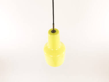 Yellow pendant made of Murano glass by Massimo Vignelli for Venini as seen from above