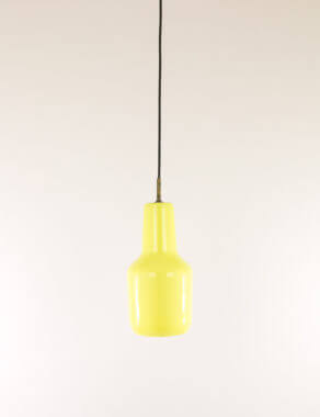 Yellow pendant made of Murano glass by Massimo Vignelli for Venini in its full glory