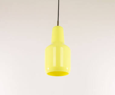 Yellow pendant made of Murano glass by Massimo Vignelli for Venini as seen from below
