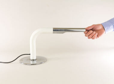 Gulp Table lamp by Ingo Maurer for Design M with an indication of the size