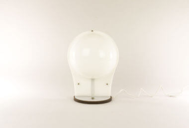 White table lamp made of 2 white half-spheres in molded plastic, resembling a Sirio lamp by Guzzini, switched off