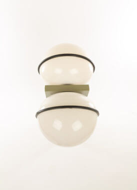 Totem outdoor lamp by Gae Aulenti for Stilnovo as seen from above