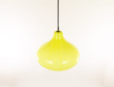 Yellow Cipolla pendant with Tessuto by Massimo Vignelli for Venini as seen from above
