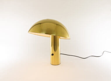 Vaga table lamp by Franco Mirenzi for Valenti, switched on