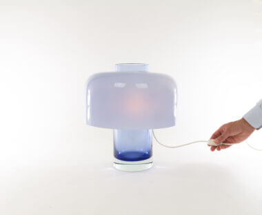 Blue Murano glass table lamp LT 226 by Carlo Nason for A.V. Mazzega with an indication of the size