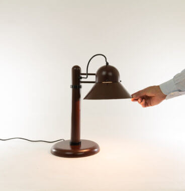 Brown table lamp by Gae Aulenti for Stilnovo with an indication of the size
