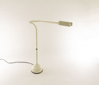 White Stringa table lamp by Hans Ansems for Luxo, ready for usage