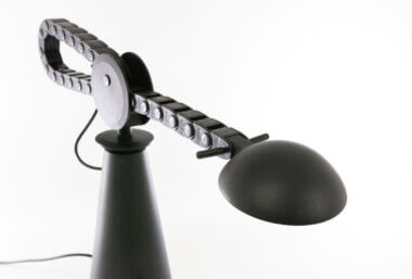 The chain of a table lamp Gaucho by Studio PER for Egoluce