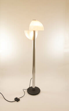 Spicchio floor lamp by Danilo and Corrado Aroldi for Stilnovo in its full beauty