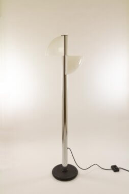 Spicchio floor lamp by Danilo and Corrado Aroldi for Stilnovo, as seen from one side