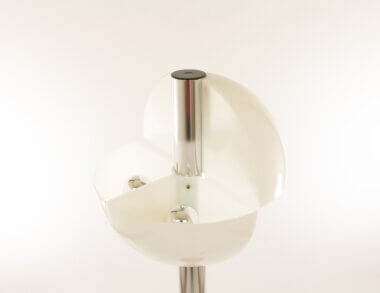 The reflector of a Spicchio floor lamp by Danilo and Corrado Aroldi for Stilnovo