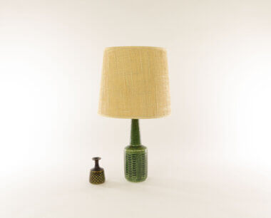 Moss green DL/21 table lamp by Linnemann-Schmidt for Palshus with a small vase