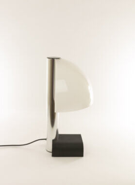Spicchio table lamp by Danilo and Corrado Aroldi for Stilnovo as seen from one side