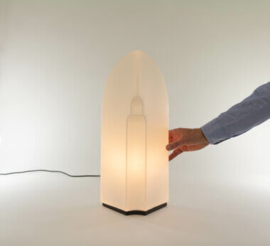 Tiki Table lamp by Kazuhide Takahama for Leucos with an indication of the size