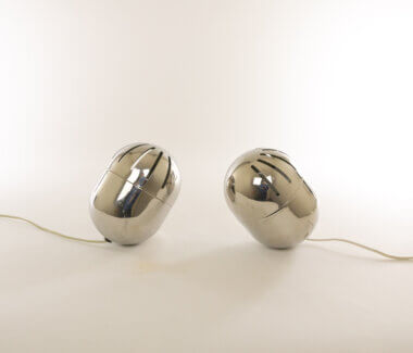 Pair of Italian chrome table lamps by Reggiani, beautiful position