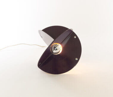 Purple table lamp Luna by Rinaldo Cutini for New Lamp, switched on
