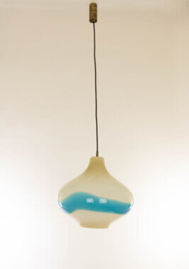 Cipolla hand-blown Murano glass pendant by Massimo Vignelli for Venini, in its full beauty