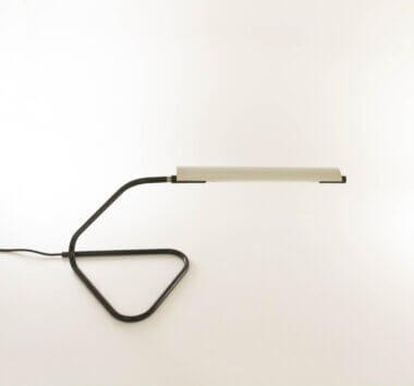 Tubino table lamp by Achille & Pier Giacomo Castiglioni for Flos as seen from above