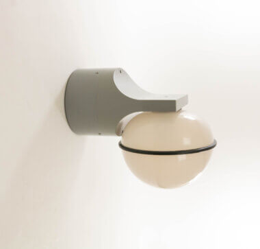 Totem Wall lamp with one globe by Gae Aulenti for Stilnovo