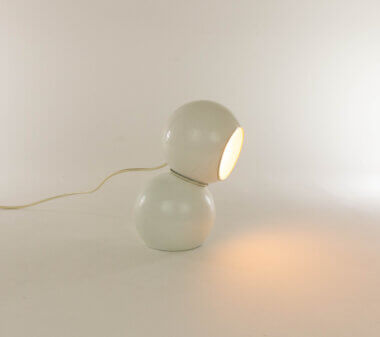Table lamp Model 541 by Antonio Macchi Cassia for Arteluce, switched on