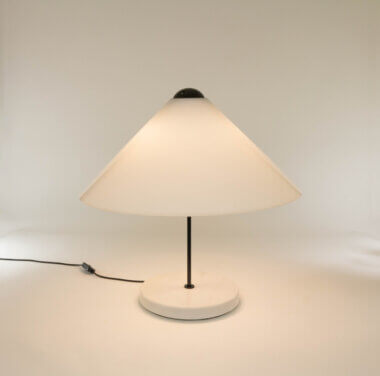 Snow Table lamp by Vico Magistretti for O-luce, in all its beauty