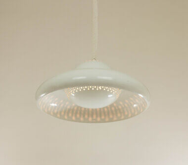 White Fior di Loto pendant by Tobia Scarpa for Flos, as seen from below