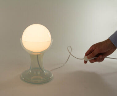Opaline LT 215 Table Lamp by Carlo Nason for A.V. Mazzega with an indication of the size