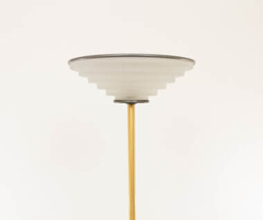 The glass top piece of a Ziggurat floor lamp by Shigeaki Asahara for Stilnovo