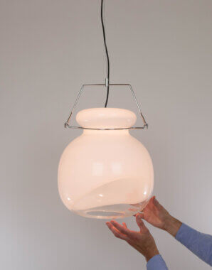 Large pendant by Toni Zuccheri for VeArt, with an indication of the size