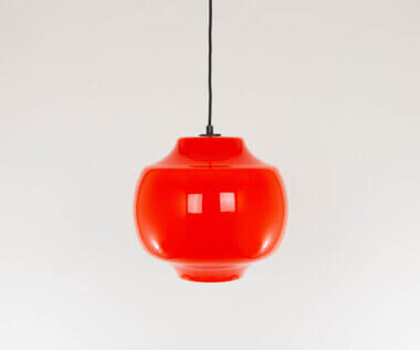 Red glass pendant by Alessandro Pianon for Vistosi, in its full beauty