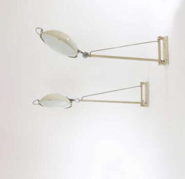 A beautiful pair of hospital wall lamps, model 2130, by Stilnovo