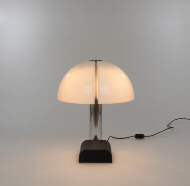 Spicchio table lamp by Corrado and Danilo Aroldi for Stilnovo, as seen from the front