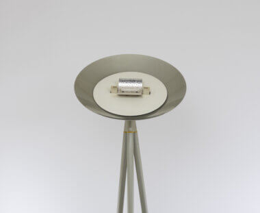 The halogen details of a grey Palomar Floor Lamp by Shigeaki Asahara for Stilnovo