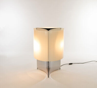 Model 526/G Table or Floor lamp by Massimo Vignelli for Arteluce, switched on