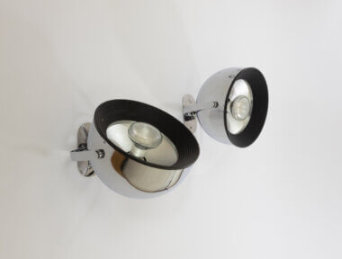 Pair of wall lamps by Gae Aulenti & Livio Castiglioni for Stilnovo, 1970s, shining upwards