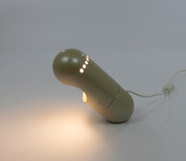 Table lamp model 537 by Gregotti, Meneghetti & Stoppino for Arteluce, switched on